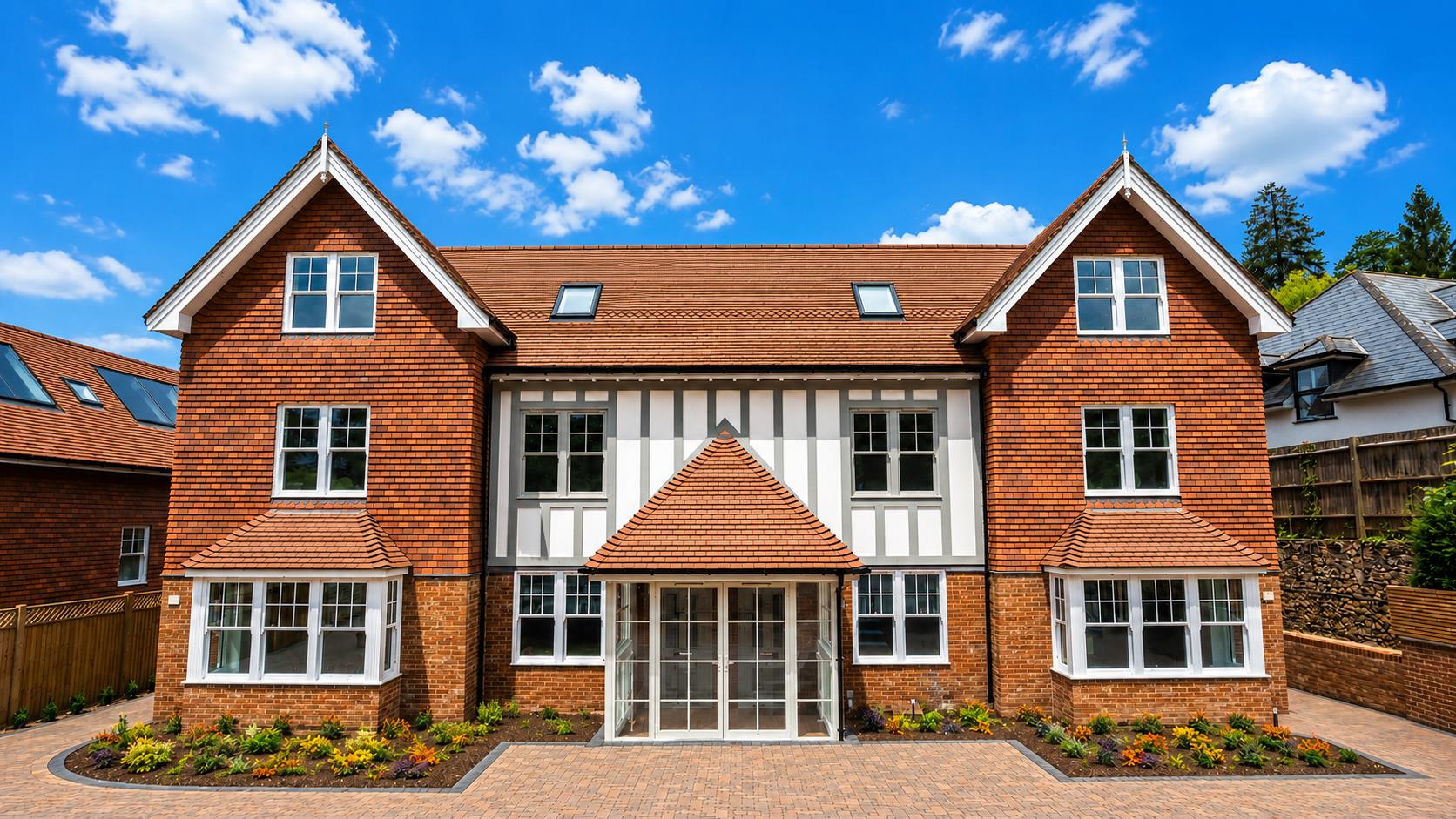 4 bed property in Hollymeoak Road, Chipstead